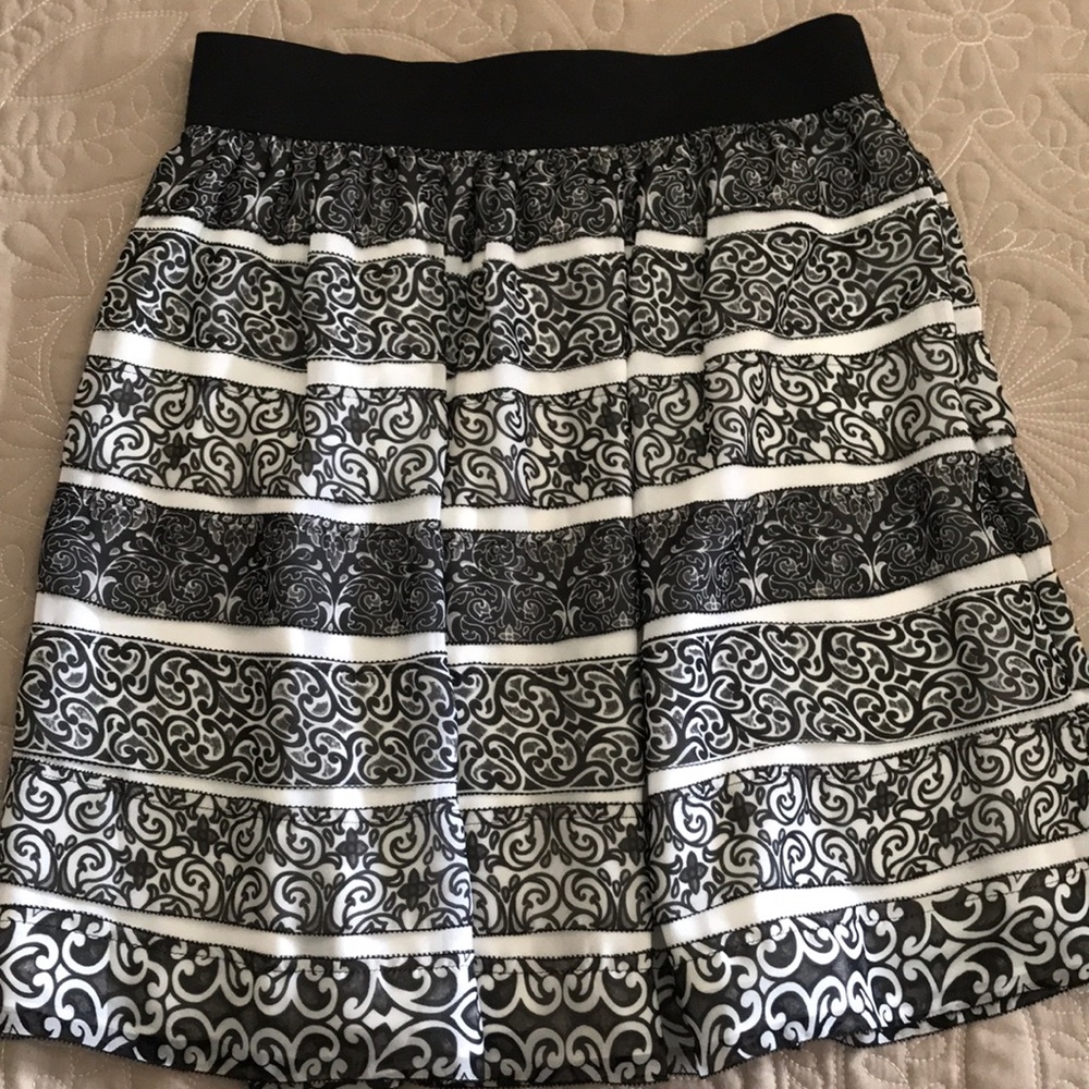 White House Black Market Skirt